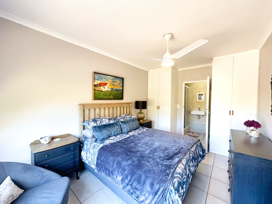 5 Bedroom Property for Sale in The Island Western Cape